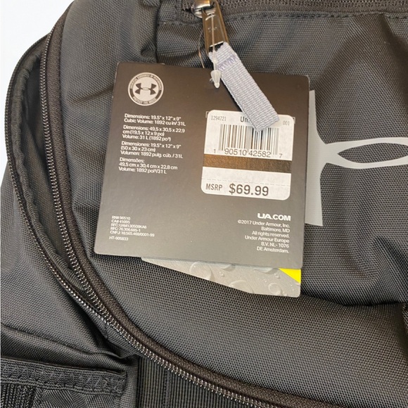 Under Armour Black Backpack with Adjustable Straps and Sporty Design - Picture 5 of 8